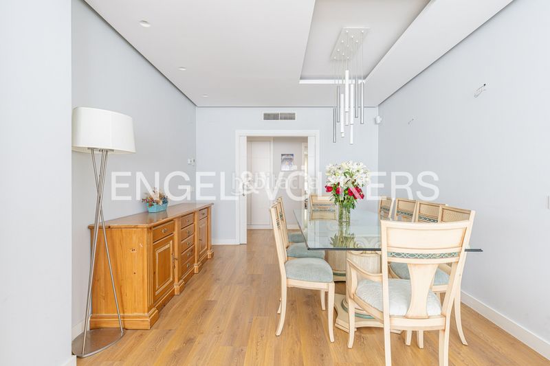 Foto ffbd39b7-29bd-42f8-8164-7802b54c3eb9. Pis amb calefacció aparcament a Aravaca Madrid