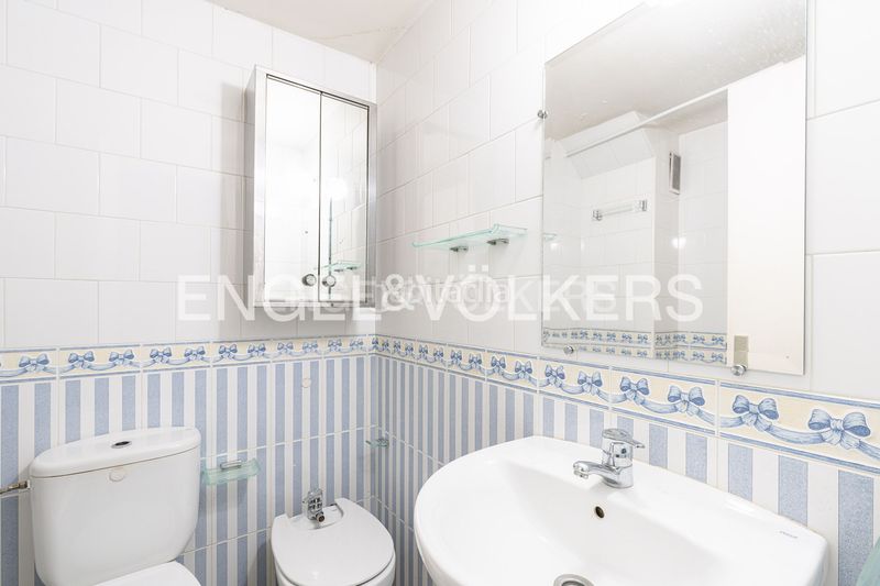 Foto 20df59ae-7837-4cbb-a2a9-7885220c92fa. Pis amb calefacció aparcament piscina a Aravaca Madrid