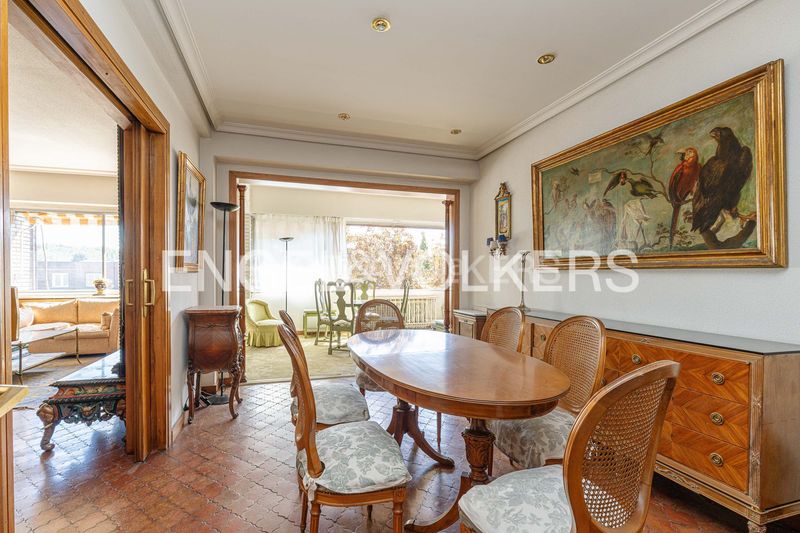 Foto 4a3e0624-569b-41f1-a6c8-d4434148f712. Pis amb calefacció aparcament piscina a Aravaca Madrid