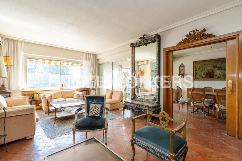 Foto 98669c14-7e44-4d3e-8d77-adb537ee7c52. Pis amb calefacció aparcament piscina a Aravaca Madrid