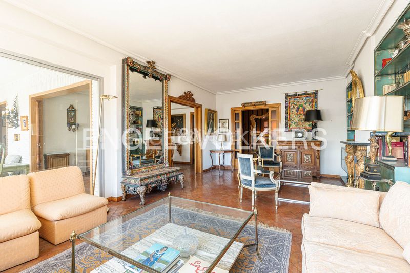 Foto aa6538c0-7fe8-4a4e-baf4-9373c19ec64a. Pis amb calefacció aparcament piscina a Aravaca Madrid