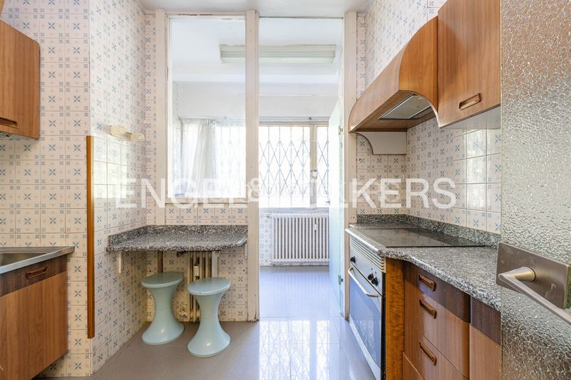 Foto caa8d7ec-a387-45e1-a2b0-01c94cae4c66. Pis amb calefacció aparcament piscina a Aravaca Madrid