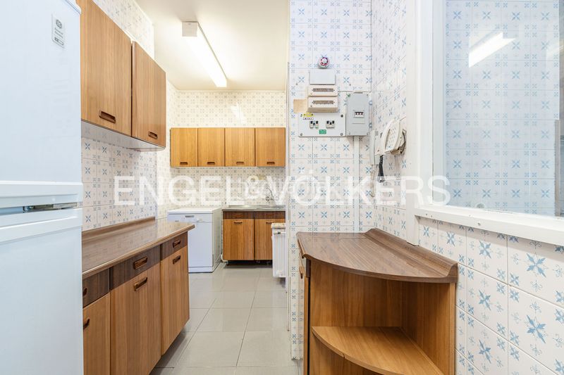 Foto f99fe541-8b90-40eb-9f26-8d5824e04a7a. Pis amb calefacció aparcament piscina a Aravaca Madrid