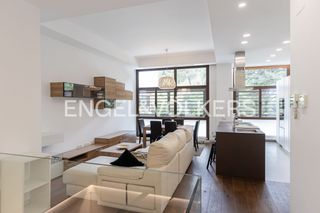 Location Appartement  Alfonso xii. Amplio y lujoso piso junta al parque del retiro
