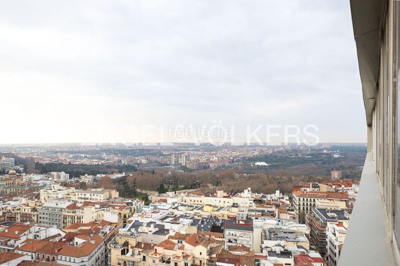 Foto 5a1e05f0-0b53-4f63-adda-ccd6e65d7493. Pis amb calefacció a Argüelles Madrid