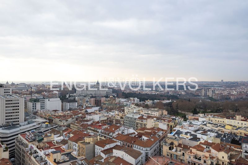 Foto bd6cbafe-d76e-47fa-94e7-92c882a9d473. Pis amb calefacció a Argüelles Madrid