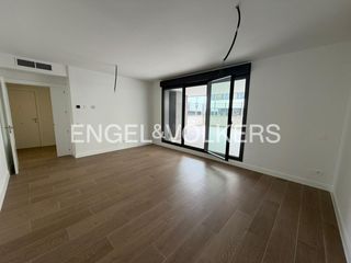 Lloguer Apartament a Primera Fase-Nuevo Tres Cantos. Exclusivo bajo de 3 dormitorios  con 2 terrazas en tres cantos