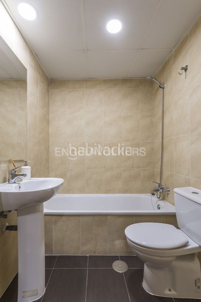 Foto 2688da72-5b3d-4b69-b86e-fcbb0033b593. Pis amb calefacció aparcament a Butarque Madrid