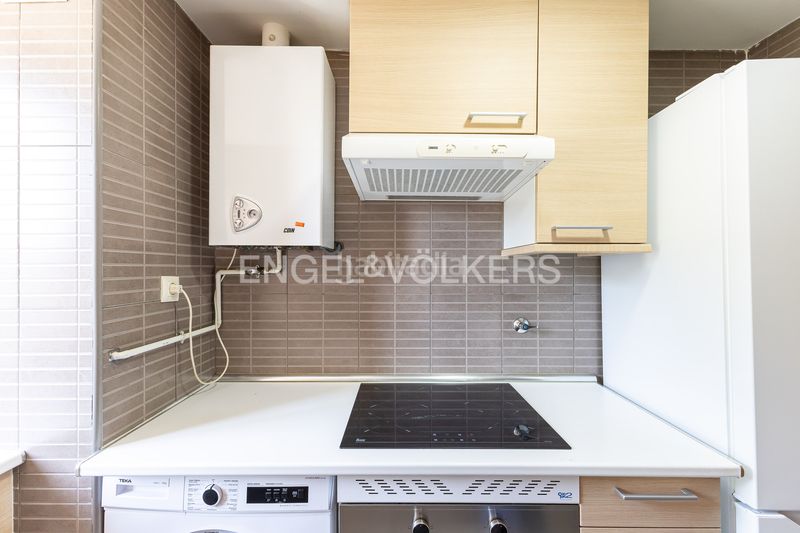 Foto 2ff42390-0e5e-4318-b67f-e2fa1656b209. Pis amb calefacció aparcament a Butarque Madrid