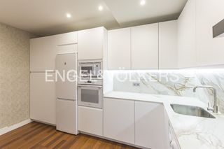 Lloguer Pis  Calle de emilio vargas. Piso exterior y totalmente reformado, a pocos  pasos del cc artu