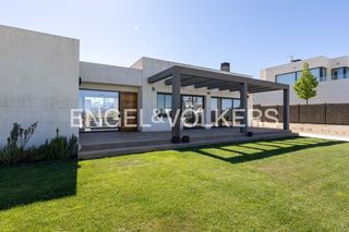 Location Maison à Los Satélites-Roza Martín. Fabulosa casa independiente en los satélites