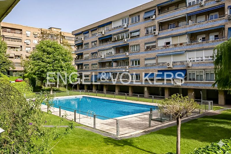 Foto 6bd201a2-68c0-404f-96f1-9efc11a9ef9a. Pis amb calefacció piscina a Estrella Madrid
