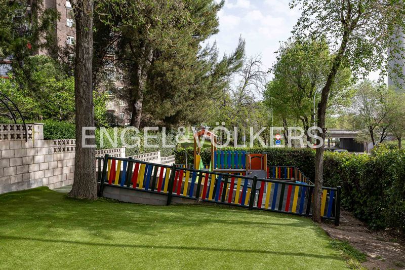 Foto 9a2f1383-d719-42ae-8387-3cc0e8f9c807. Pis amb calefacció piscina a Estrella Madrid
