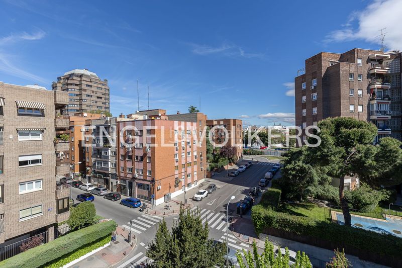 Foto e4a88a60-3819-44ab-9373-d8757844ecf3. Pis amb calefacció piscina a Estrella Madrid