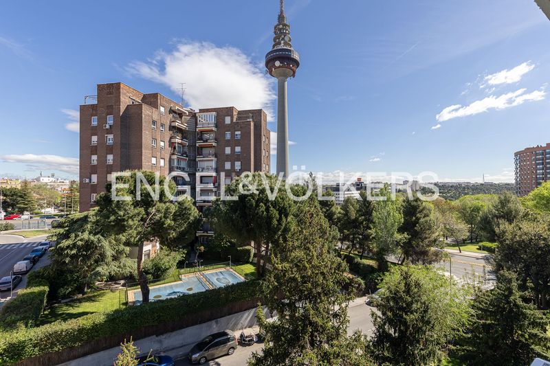 Foto fbcb28a1-b396-4690-8b46-a9783a1a4df0. Pis amb calefacció piscina a Estrella Madrid