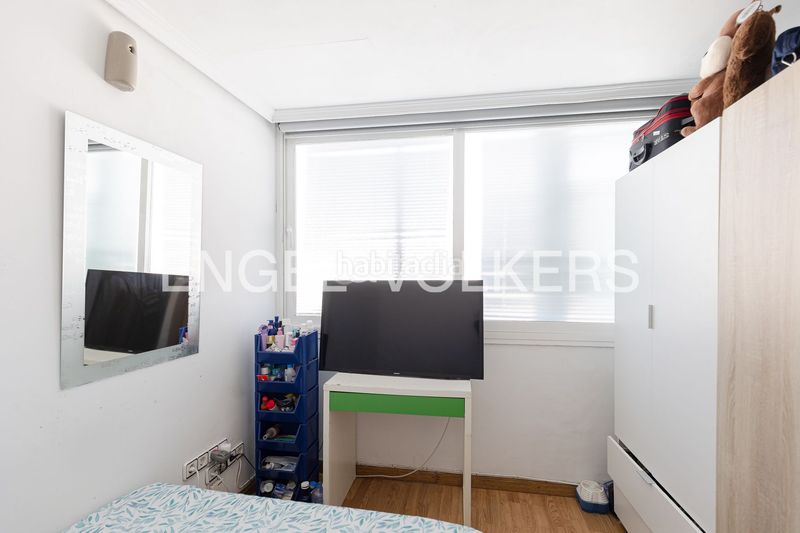 Foto b6b4ff27-c3b6-4113-b318-c9793285cf6b. Pis amb calefacció a Valdeacederas Madrid