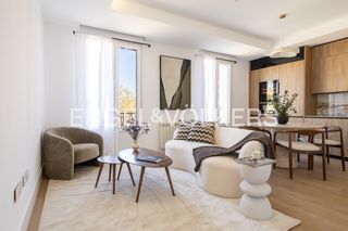 Location Appartement  Calle de francisco silvela. Piso de 2 dormitorios y dos baños, reformado a estrenar en salam