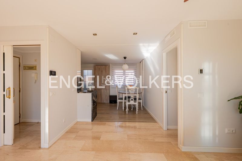 Foto 2b87bb22-ee8d-46e1-b426-64575d758a59. Pis amb calefacció aparcament piscina a Horcajo Madrid