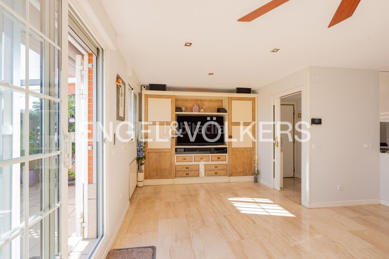 Foto 88763861-f181-4b0f-9300-d19f83c61efd. Pis amb calefacció aparcament piscina a Horcajo Madrid