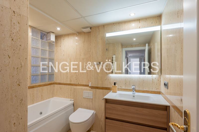 Foto a6c2d286-64ee-4f71-ba6a-3891c6cb5d0d. Pis amb calefacció aparcament piscina a Horcajo Madrid