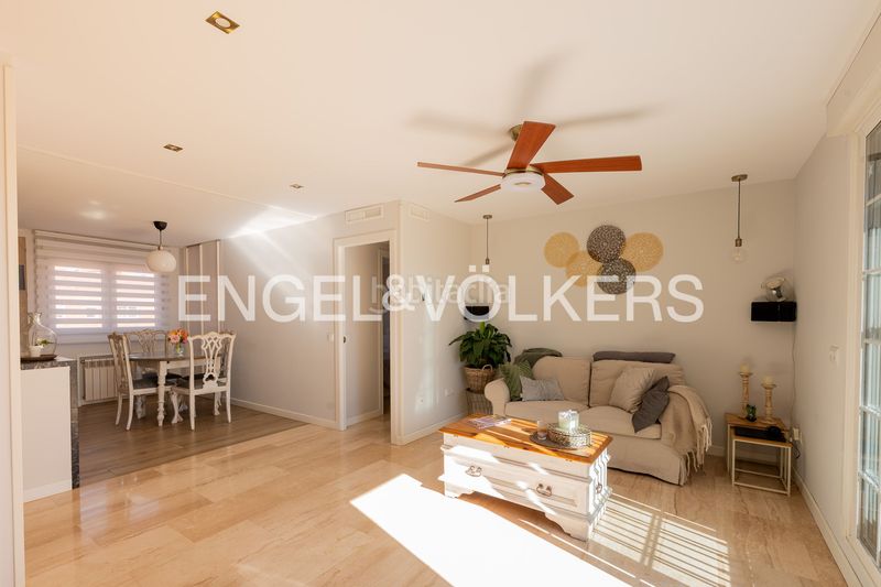 Foto c8f93baa-c52d-4fc5-b8f3-c4a772f14100. Pis amb calefacció aparcament piscina a Horcajo Madrid