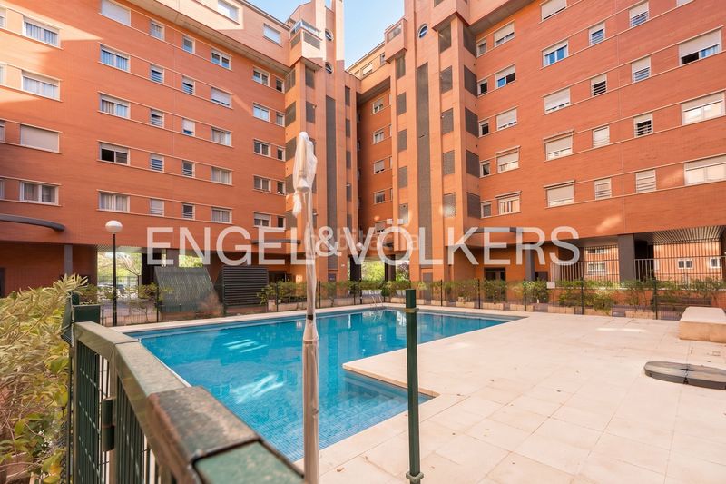 Foto e7f2e874-f251-4491-8d63-08f2bcc5ba2a. Pis amb calefacció aparcament piscina a Horcajo Madrid