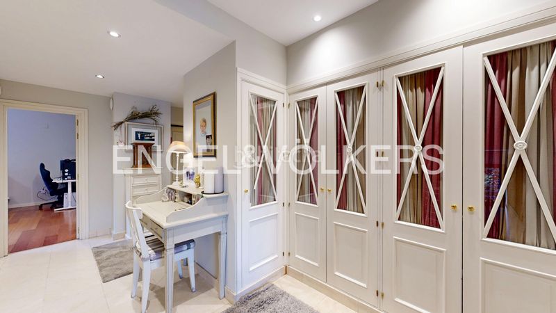 Foto 0394e921-6686-49ac-8898-46924b1ad5a3. Casa amb calefacció aparcament a Aravaca Madrid