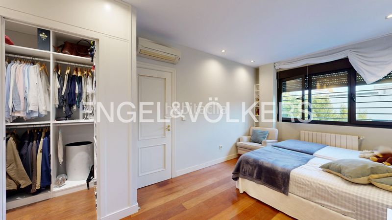 Foto 084a2eee-d686-493f-8d25-ec6f81bc6cc0. Casa amb calefacció aparcament a Aravaca Madrid