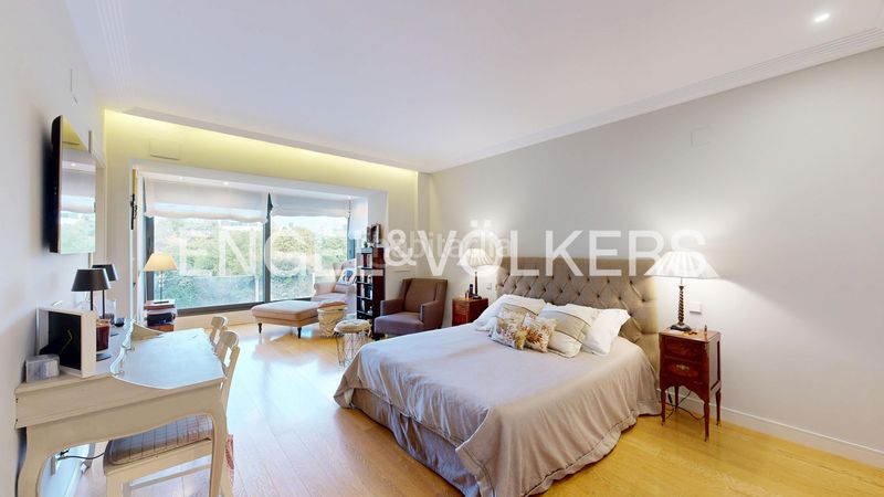 Foto 1832d80c-e395-4955-9568-b1c095848a2e. Casa amb calefacció aparcament a Aravaca Madrid