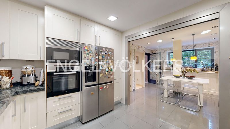 Foto 6a5ad3da-d7ea-4486-84ed-7c001d1ee521. Casa amb calefacció aparcament a Aravaca Madrid