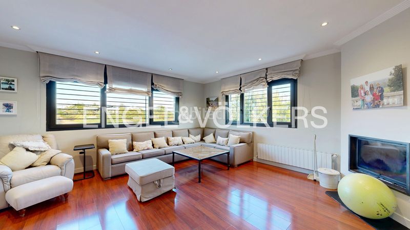 Foto 9a22554c-d1bb-4d96-a0aa-3d52e2ebe43b. Casa amb calefacció aparcament a Aravaca Madrid