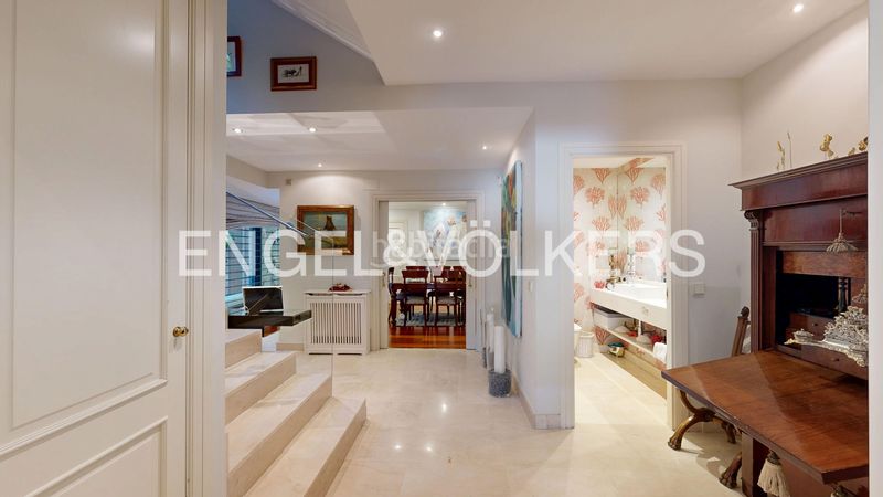 Foto 9fe83f67-2f63-43a5-a3ab-254376f4e4e9. Casa amb calefacció aparcament a Aravaca Madrid