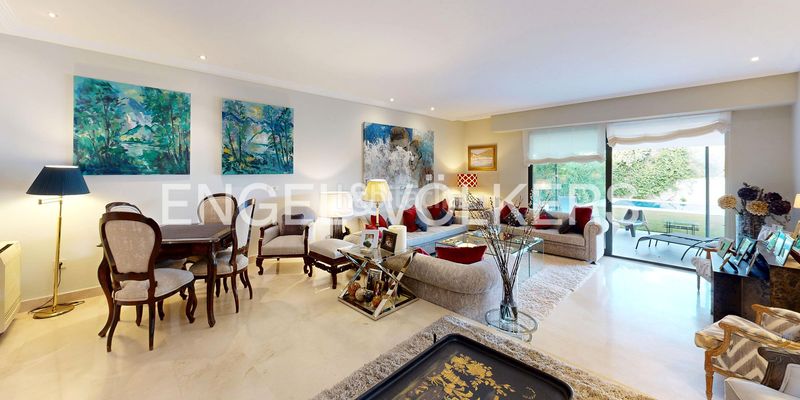 Foto c8b087b1-93d3-4abe-9f5d-c915922e9be9. Casa amb calefacció aparcament a Aravaca Madrid