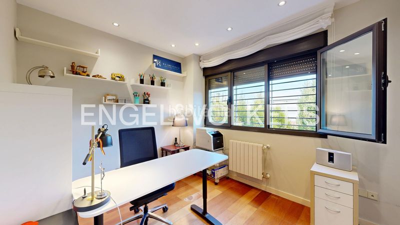 Foto f1ce77b1-022d-4352-8bea-2771b1f27502. Casa amb calefacció aparcament a Aravaca Madrid