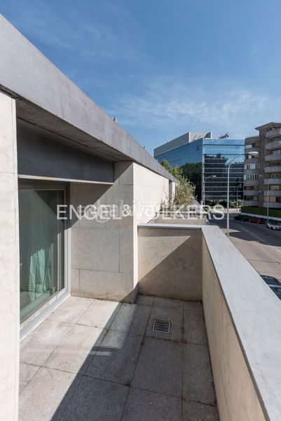 Foto 0f3d1013-b70c-41cf-94d1-50295a31fdfd. Casa amb calefacció aparcament piscina a Hispanoamérica-Bernabéu Madrid