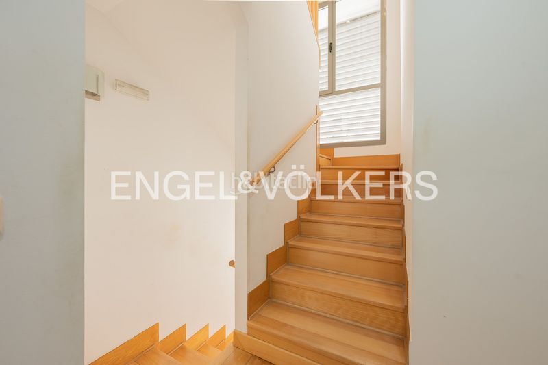 Foto a8fc7266-7842-4fa4-bb3b-3bf14f530212. Casa amb calefacció aparcament piscina a Hispanoamérica-Bernabéu Madrid