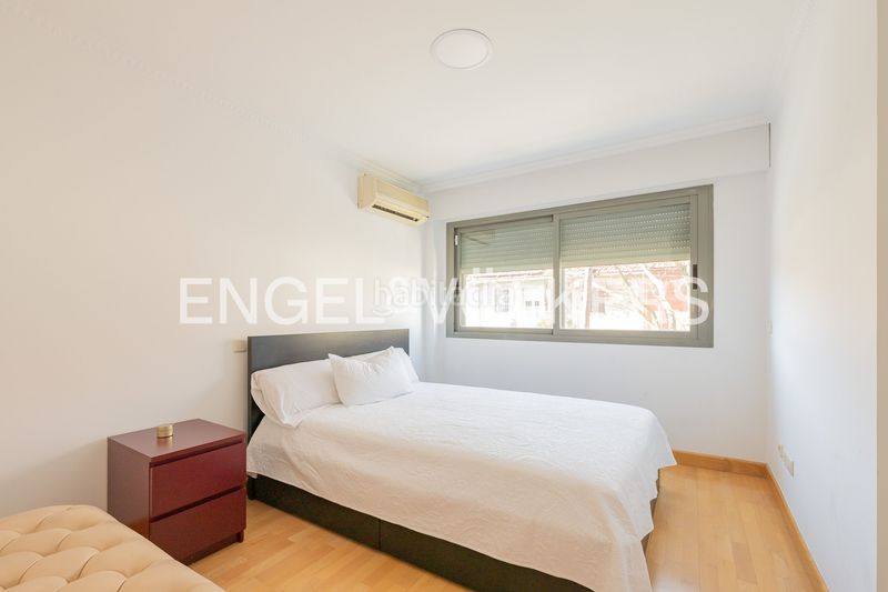 Foto ffb4f000-5b9e-4d68-b866-bfa45953a05a. Casa amb calefacció aparcament piscina a Hispanoamérica-Bernabéu Madrid