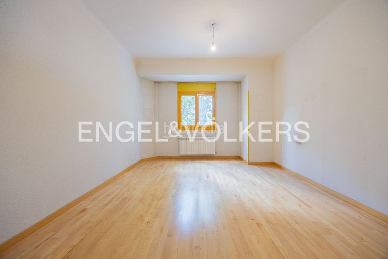 Foto 48672429-e56e-41f1-ac20-74cbebd067f9. Pis amb calefacció a El Viso Madrid