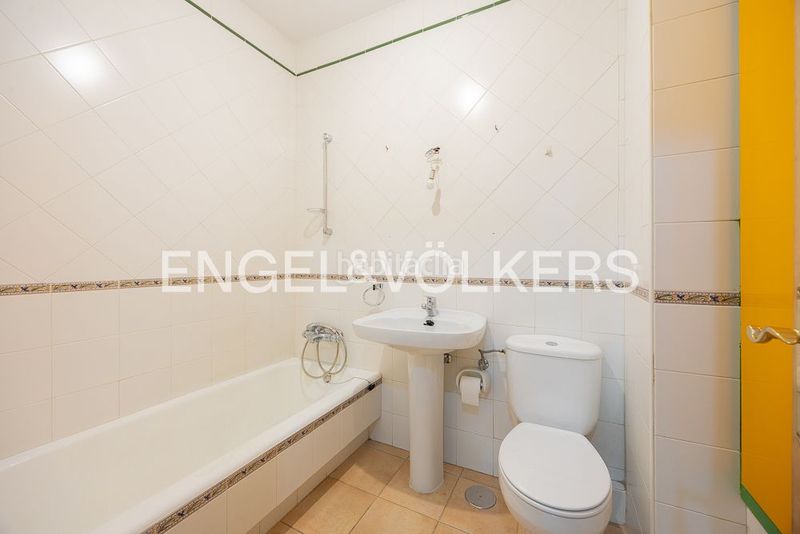 Foto 6fa7a246-a607-42bf-a3f3-230513644bef. Pis amb calefacció a El Viso Madrid