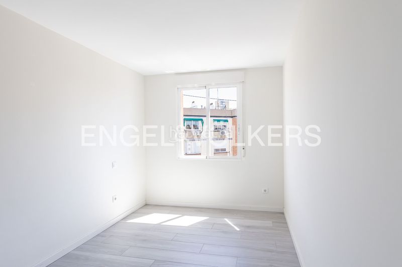 Foto 2376088e-178e-4ec5-82f8-b19ba2e8c8c1. Pis amb calefacció a Ventas Madrid