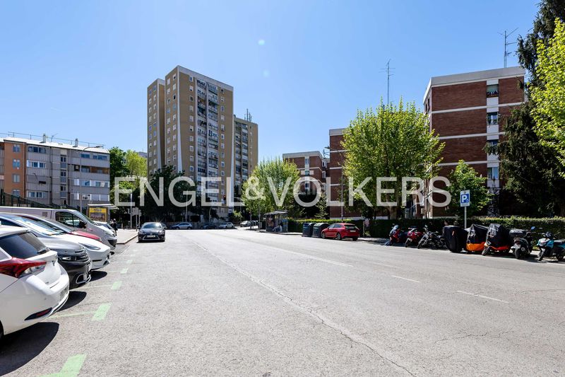 Foto a5d94ec6-b7fe-47b7-af37-ddd5f756f8ec. Pis amb calefacció a Ventas Madrid