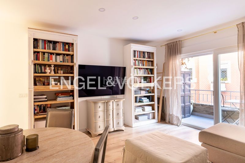 Foto c824ccae-1b58-48a5-834c-8134434ab31e. Pis amb calefacció a Ciudad Jardín Madrid