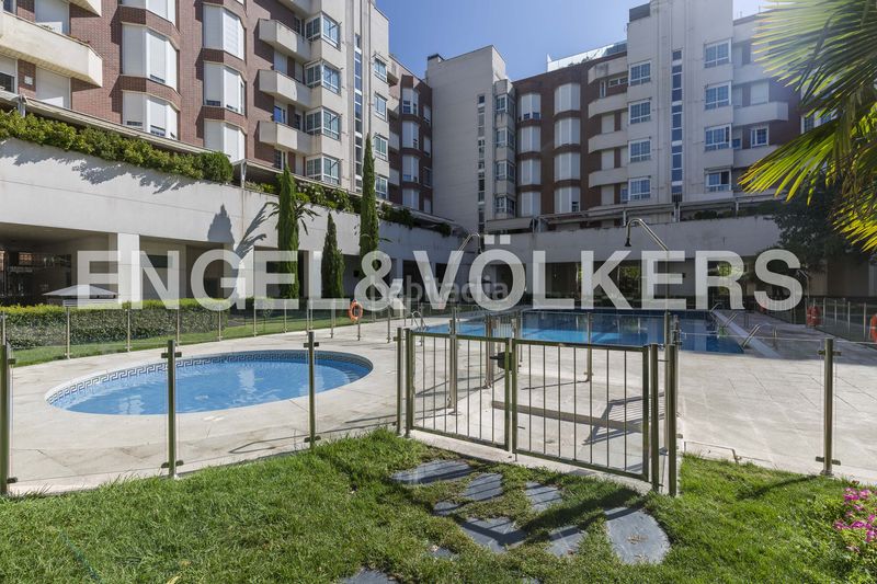 Foto e0d6b0f3-8649-420b-a027-b822c9c29047. Pis amb calefacció aparcament piscina a Palomas Madrid