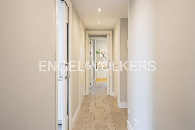 Foto bc02a1d5-30cc-4736-a77d-ba2986cb9a05. Àtic amb calefacció aparcament piscina a Sanchinarro Madrid