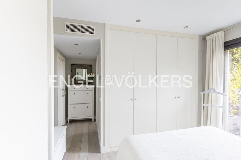 Foto e53e3657-2d29-4c03-9175-dda61ca9b31d. Àtic amb calefacció aparcament piscina a Sanchinarro Madrid