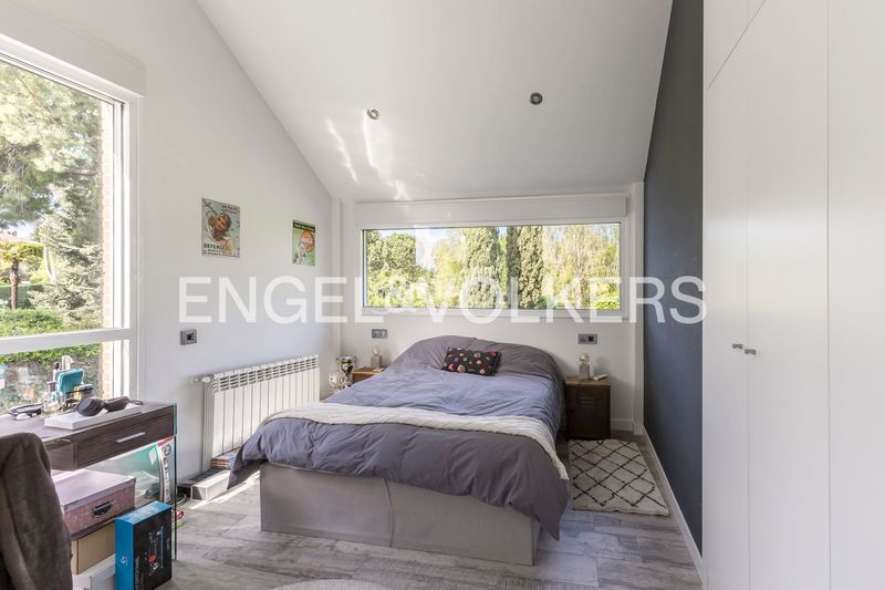 Foto d905496c-e784-4fe5-bd78-0bab4155ed32. Casa amb calefacció aparcament piscina a urbanización La Moraleja La Moraleja