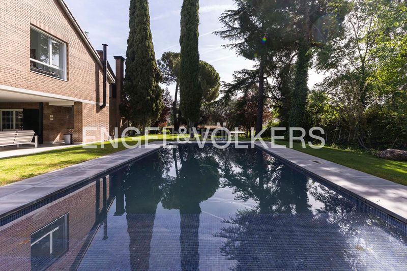 Foto f4ec9074-59b2-4cae-b31e-7cfda637eba8. Casa amb calefacció aparcament piscina a urbanización La Moraleja La Moraleja