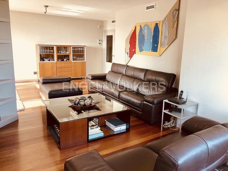 Foto 069f24a2-b7df-49ba-aa4a-c66c0246ce4b. Àtic amb calefacció aparcament piscina a Castilla Madrid