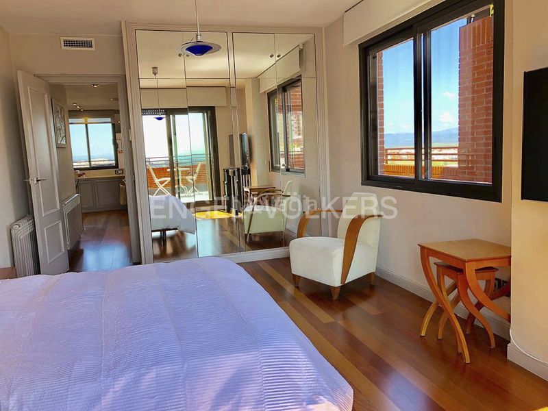 Foto a104da3d-501c-4668-ba40-41e15247ae5e. Àtic amb calefacció aparcament piscina a Castilla Madrid