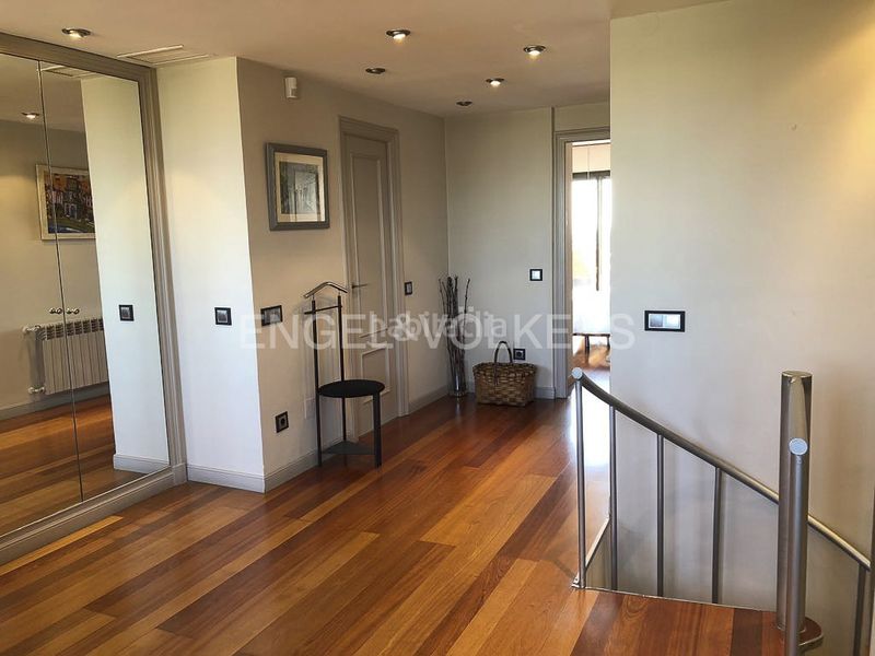 Foto bd7b152a-ddb3-42f1-b91b-c97a97a1c9c1. Àtic amb calefacció aparcament piscina a Castilla Madrid